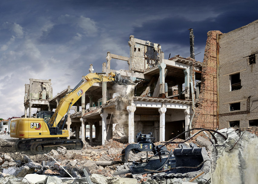 New Cat® 330 Straight Boom Excavator Efficiently Completes Low-Level Building And Industrial Demolition Work